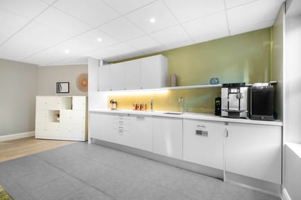 Image 6 of IWG (Regus) - Oxford House - Oxford Street, RG14 - Newbury