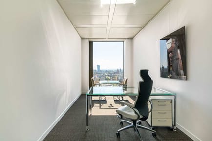 Image 4 of Regus - Frankfurt OpernTurm - Bockenheimer Landstrasse 2-4 - Frankfurt