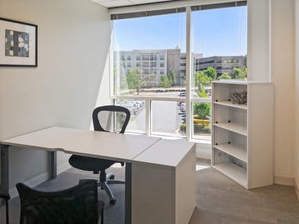 Image 4 of Regus - 2475 Northwinds Pkwy - Alpharetta