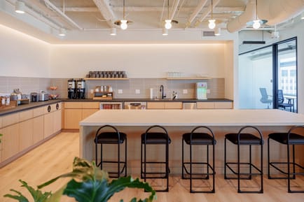 Image 5 of Industrious - 1100 Glendon Avenue, Los Angeles - CA