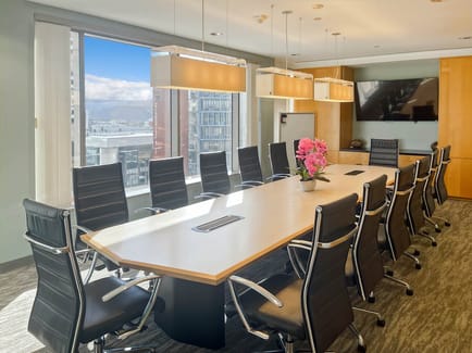 Image 3 of Regus - 450 North Brand Blvd Center - Glendale