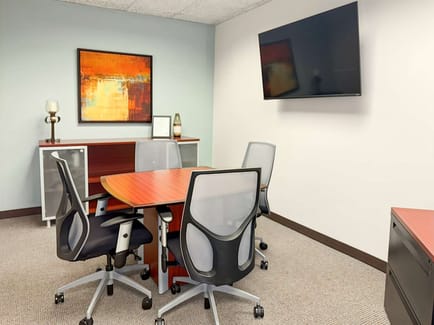 Image 13 of Regus - Regency Towers Center - Oakbrook