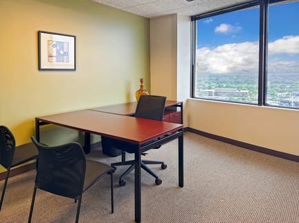 Image 7 of Regus - Regency Towers Center - Oakbrook