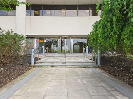 Image 13 of Regus - Waterview Plaza -