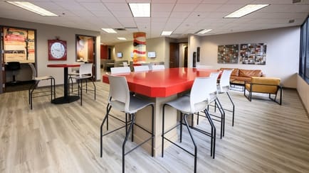 Image 4 of OffiCenters - International Plaza - 7900 International Drive, 55425 - Bloomington