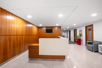 Image 2 of Regus - ZUG, City Centre - Baarerstrass, Zug
