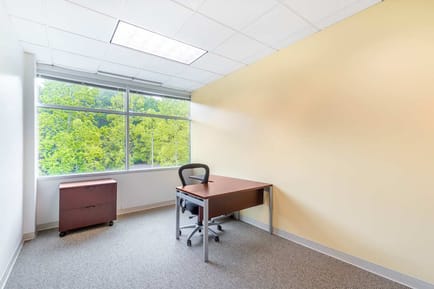 Image 8 of Regus - 4555 Mansell Rd - Alpharetta