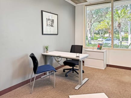 Image 4 of Regus - 950 South Pine Island Road - Plantation