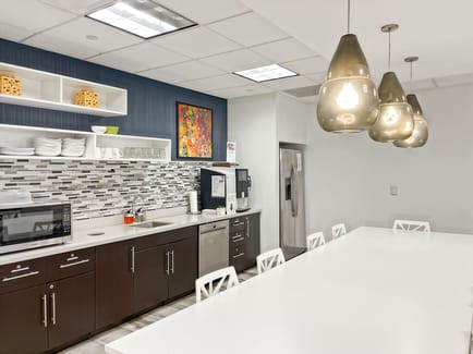 Image 6 of IWG (Regus) - 1325 Avenue of the Americas, 10019 - Midtown West, NY