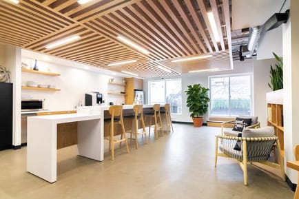 Image 5 of Spaces (Regus) - 99 Yorkville Avenue - Toronto - ON