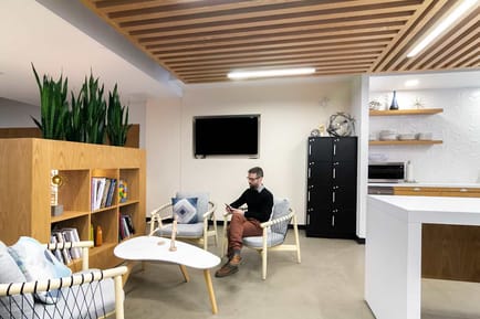 Image 7 of Spaces (Regus) - 99 Yorkville Avenue - Toronto - ON