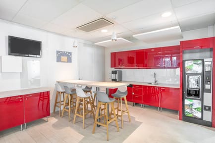 Image 6 of Regus (IWG) - 22 Mail Pablo Picasso, Immeuble Skyline, 44000 - Nantes