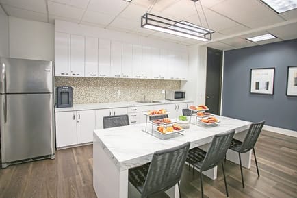Image 3 of Premier Workspaces - CER - Cerritos - CA - Studebaker Rd