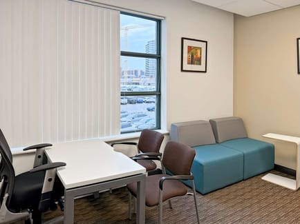 Image 7 of Regus - Daniel-Johnson Boulevard - Laval