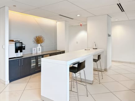 Image 6 of Regus - Lincoln Park - 939 W. North Avenue - Chicago - IL