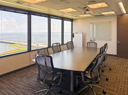 Image 10 of Regus - Metairie One Lakeway - N. Causeway Blvd - Metairie - New Orleans - LA
