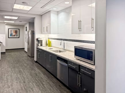 Image 14 of Regus - Metairie One Lakeway - N. Causeway Blvd - Metairie - New Orleans - LA