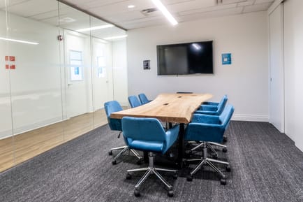 Image 8 of Workhaus - 180 Dundas St. W, Toronto