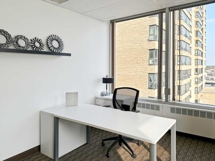 Image 4 of Regus - Royal Bank Building - 11th Avenue - Regina - SK