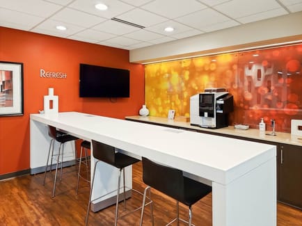 Image 7 of Regus - Fox River - W. College Avenue - Appleton - WI