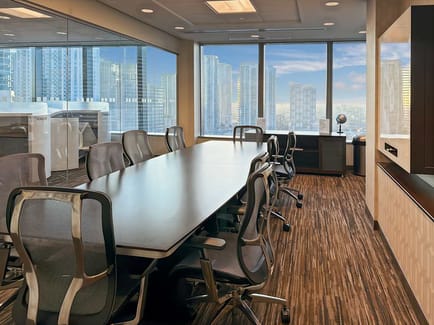 Image 3 of Regus - Wells Fargo Plaza - 333 SE 2nd Avenue - Miami - FL