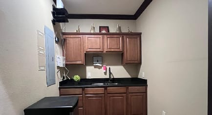 Image 3 of Leezaspace - 7000 Parkwood Blvd, Frisco