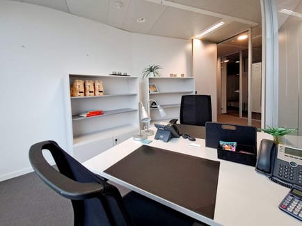 Image 9 of Regus - Bridge Building - Charles-Quint avenue - Berchem-Sainte-Agathe - Brussels