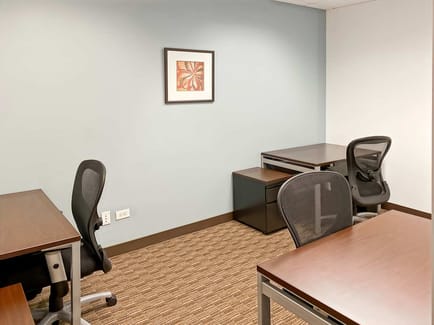 Image 8 of Regus - Illinois Downers Grove Executive Towers West - 1431 Opus Place - Downers Grove - IL