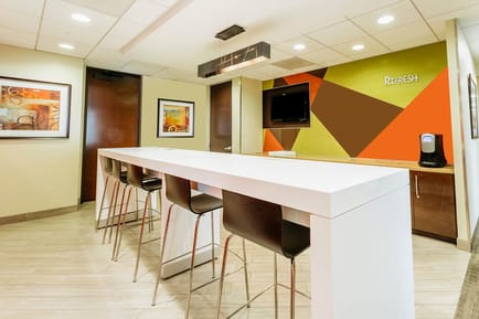 Image 8 of Regus - Orange Executive Tower - Town and Country Road - Orange - CA