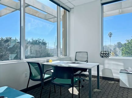 Image 8 of Regus - Valencia - Gateway Plaza - Magic Mountain Parkway - Valencia - CA