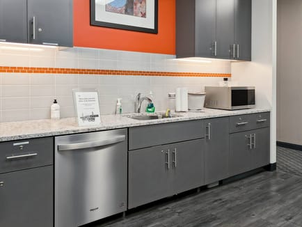 Image 6 of Regus - 8661 201st Street - Langley - BC