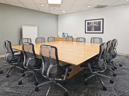 Image 3 of Regus - 5 Centerpointe Dr - Lake Oswego