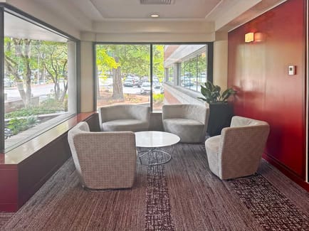 Image 5 of Regus - 5 Centerpointe Dr - Lake Oswego