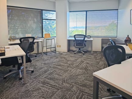 Image 8 of Regus - 5 Centerpointe Dr - Lake Oswego