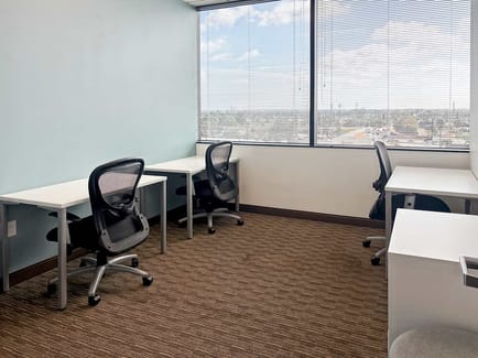 Image 14 of Regus - Centerpointe - 6 Centerpointe Drive - La Palma - CA