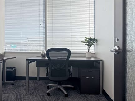 Image 9 of Regus - San Tan Corporate Center II - 3100 West Ray Road - Chandler - AZ