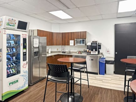 Image 6 of Regus - North Service Road - Burlington - ON