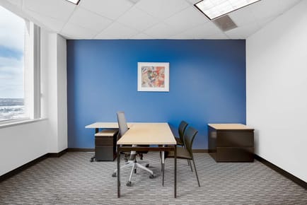Image 4 of Regus - 101 W Big Beaver Rd - Troy, MI