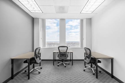 Image 6 of Regus - 101 W Big Beaver Rd - Troy, MI