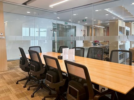 Image 3 of Regus - HNA Poly Plaza - 235 Minsheng Road - Yuzhong District - Chongqing