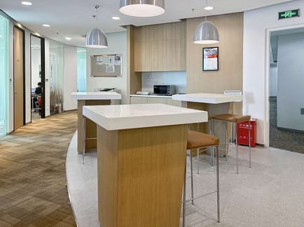 Image 4 of Regus - HNA Poly Plaza - 235 Minsheng Road - Yuzhong District - Chongqing