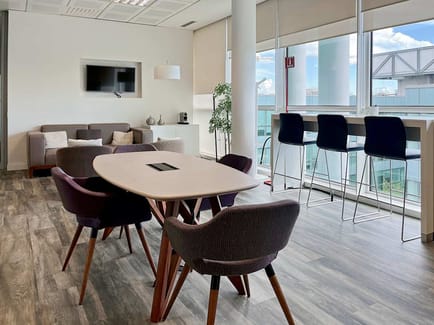 Image 5 of Regus - Maciachini Center - Via Benigno Crespi 19 - Milan