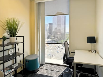 Image 4 of Regus - Wilshire Beverly Hills - 8383 Wilshire Blvd - Beverly Hills - CA
