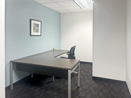 Image 2 of Regus - RenCen - 400 Renaissance Center - Detroit - MI