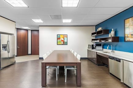 Image 6 of Regus - Airport Area Center - NE Loop 410 - San Antonio