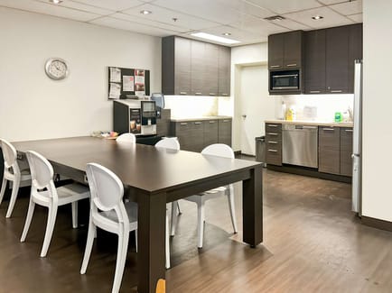 Image 6 of Regus - Execu-Centre Montreal - 1200 McGill College Ave - Montreal