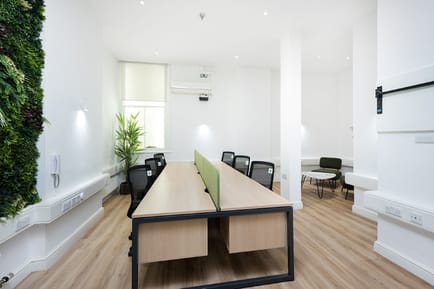 Image 1 of Dutton Business Limited - 10 Ironmonger Lane, EC2 - Bank