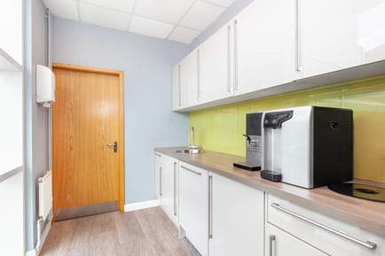 Image 6 of IWG (HQ) - Midsummer Court - Midsummer Boulevard, MK9 - Milton Keynes