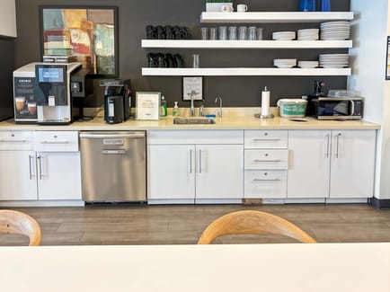 Image 6 of Regus - Waterpark Place - 88 Queens Quay West - Toronto - ON