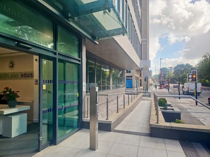 Image 11 of IWG (Regus) - Cumberland House - Grosvenor Square, SO15 - Southampton